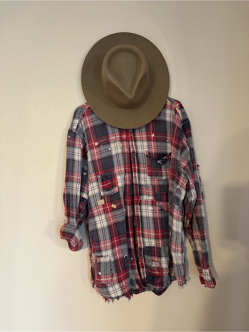 Magnolia Pearl
Plaid shirt ✨PRICE FIRM✨